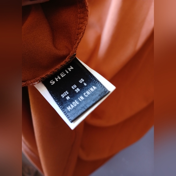 COPY - SHEIN WOMEN'S SIZE MEDIUM ORANGE SUMMER DRESS (ADJUSTABLE KNOT) - Picture 3 of 3